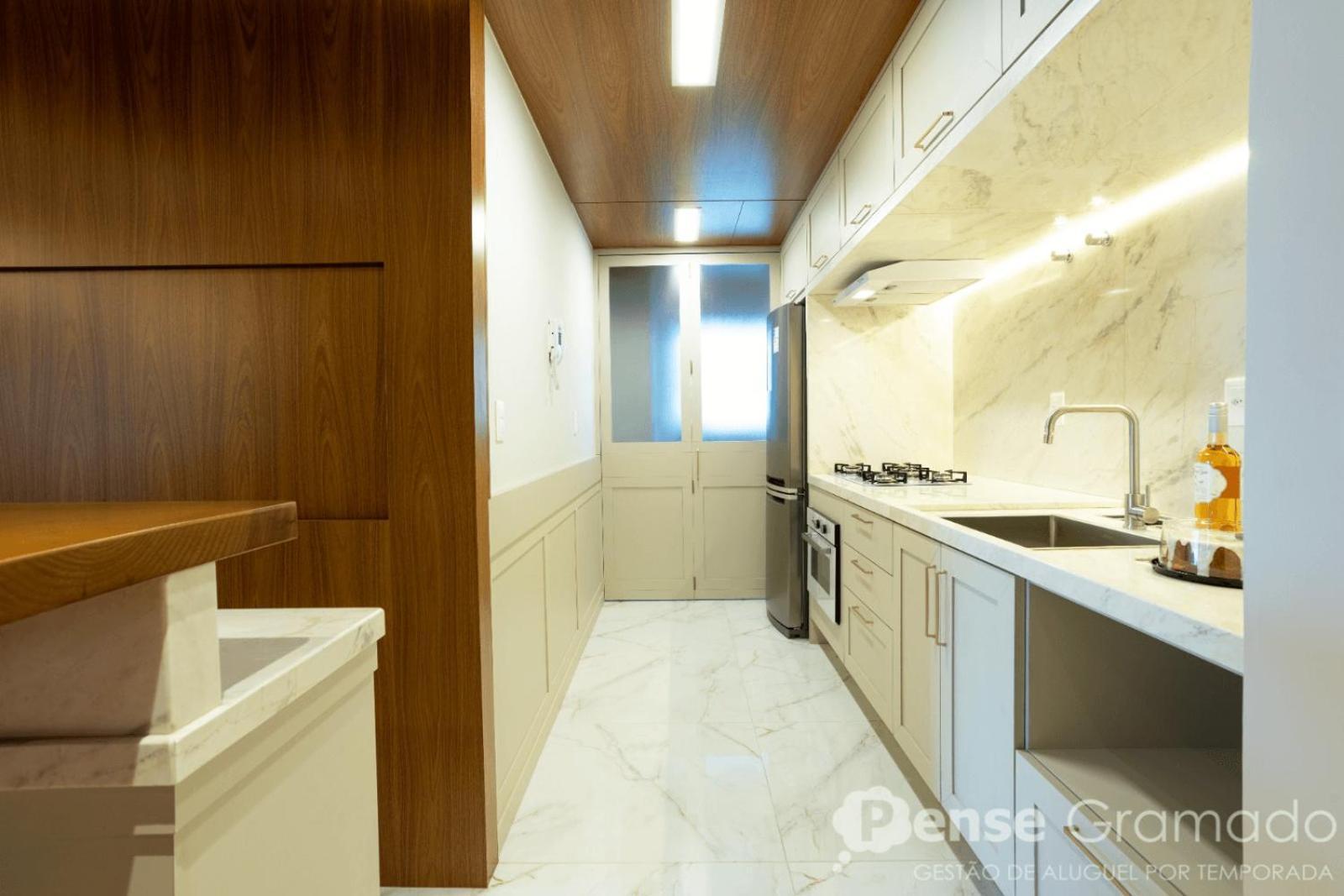 2 - 650m Da Rua Coberta Apartment